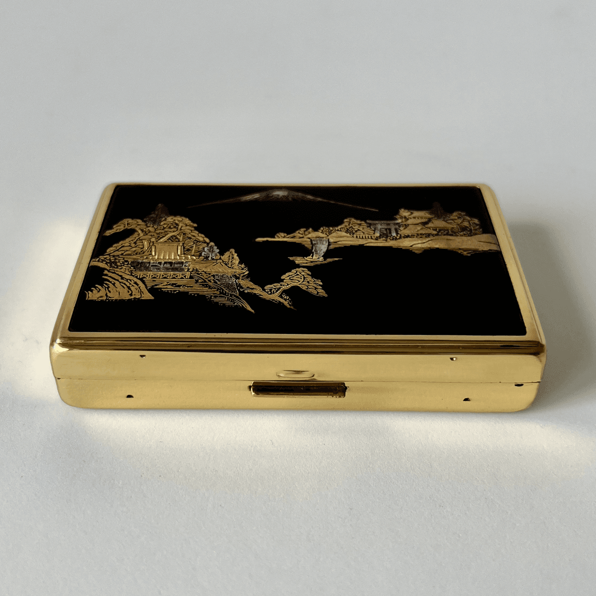 Vintage Clover Musical Powder Compact Gold Tone Vanity Case